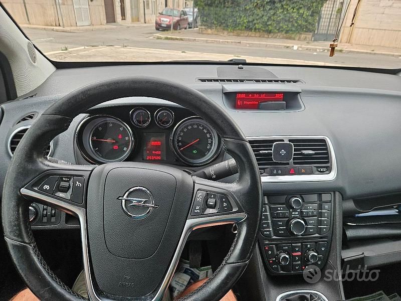 Usata Opel Meriva 95 CV (69 kW) 2011 Grigio Monovolume