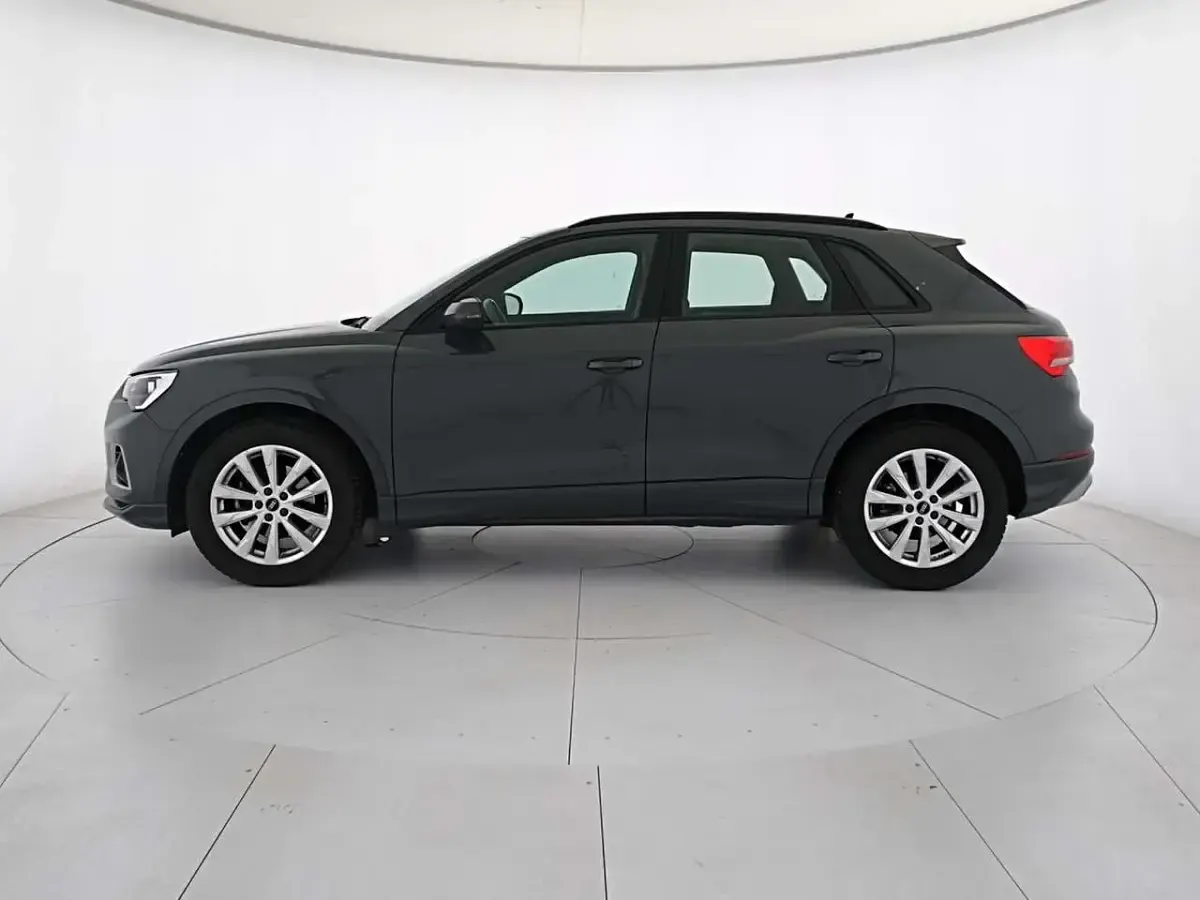 Usata Audi Q3 Advanced Plus 150 CV (110 kW) 2021 Grigio scuro SUV