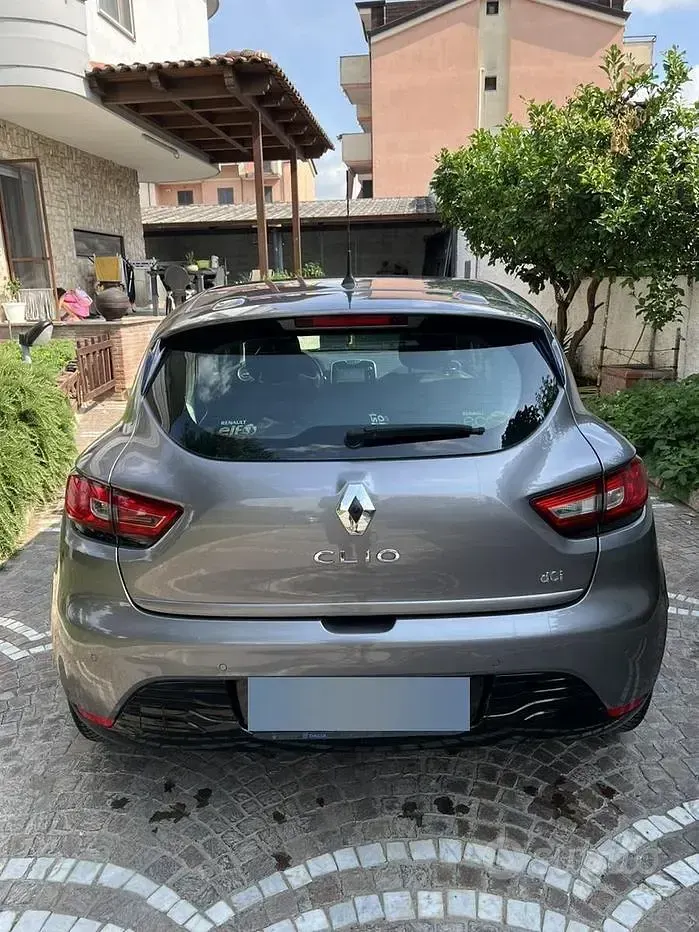 Usata Renault Clio IV 90 CV (66 kW) 2015 Grigio Berlina