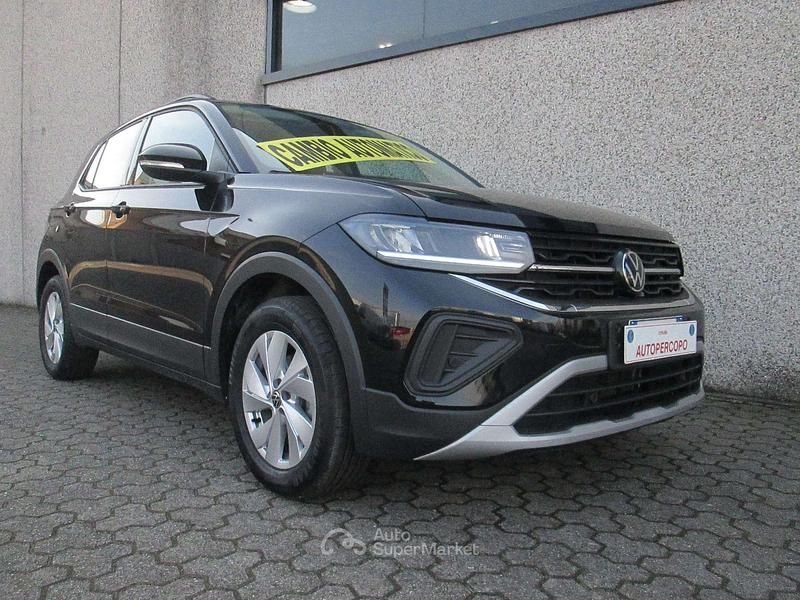 Usata VW T-Cross Life 116 CV (85 kW) 2024 Deep black SUV