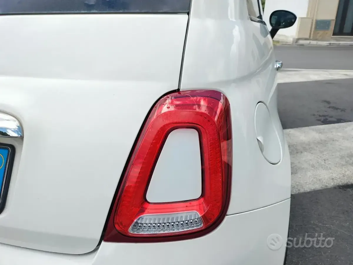 Begagnad Fiat 500 Collezione 69 HK (50 kW) 2015 Vit Sedan