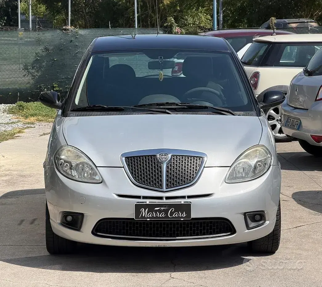 Usata Lancia Ypsilon 60 CV (44 kW) 2008 Grigio Utilitaria