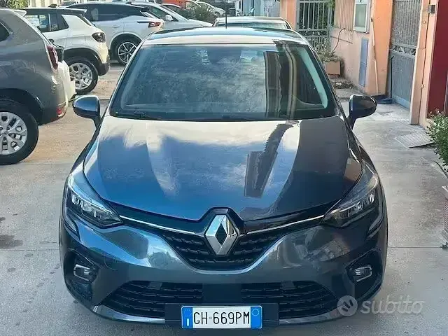 Usata Renault Clio V 100 CV (73 kW) 2021 Blu Berlina