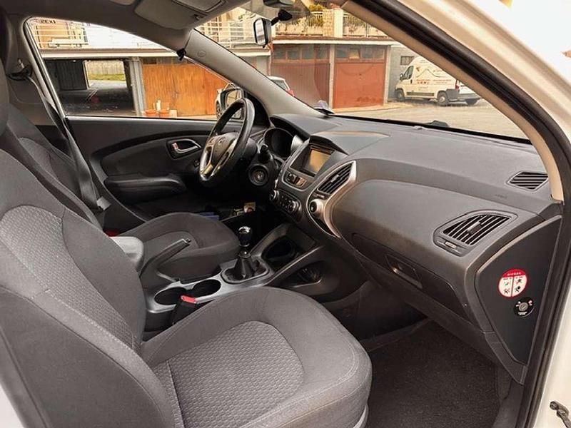 Usata Hyundai ix35 Comfort 136 CV (100 kW) 2011 Bianco SUV