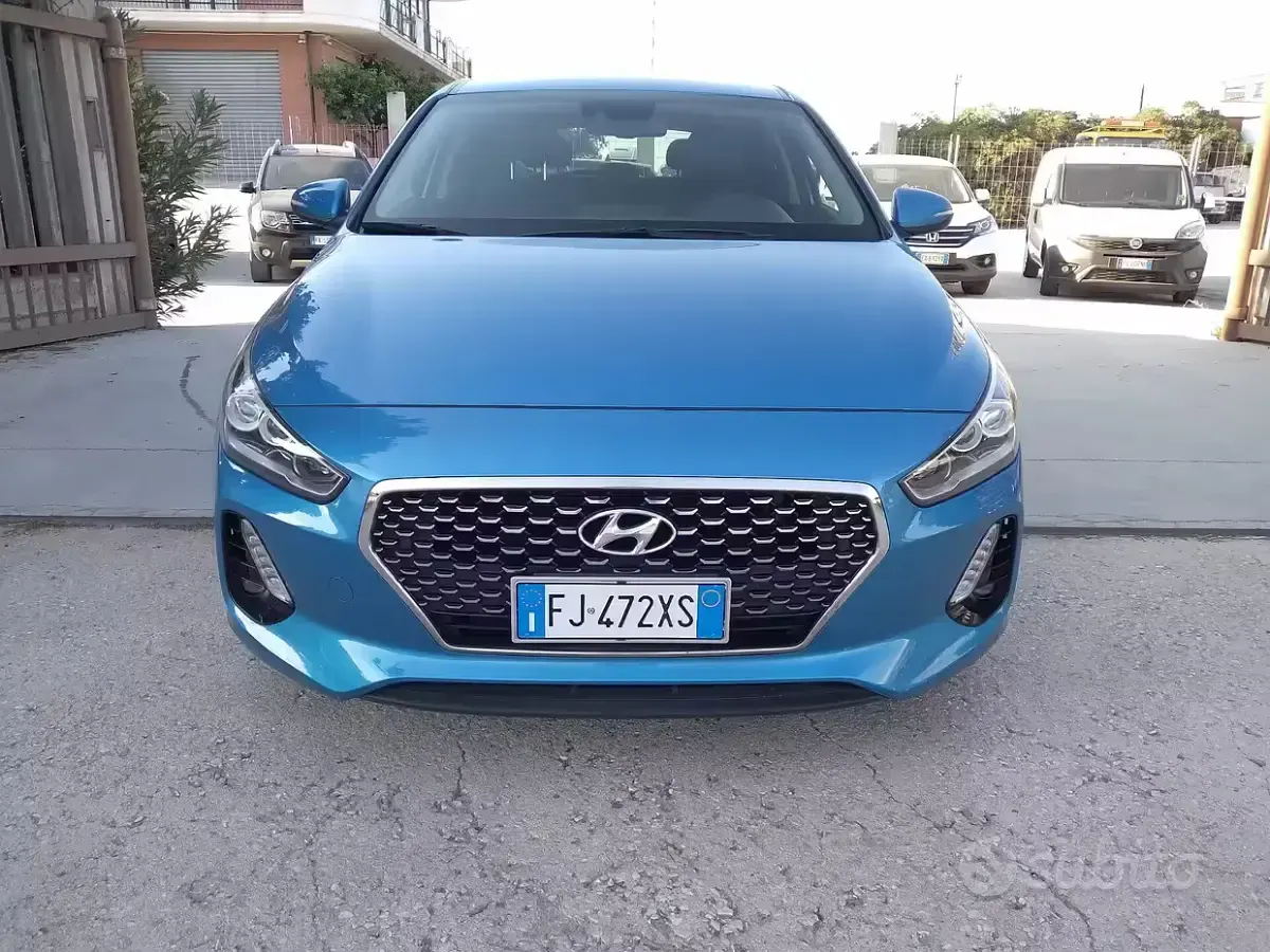 Usata Hyundai i30 110 CV (80 kW) 2017 Blu Berlina