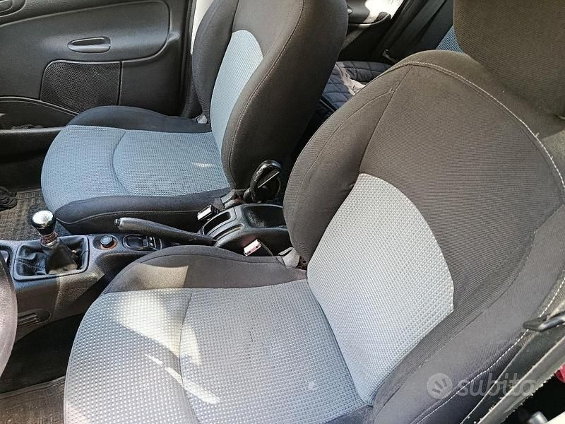 Usata Peugeot 206 68 CV (50 kW) 2006 Berlina