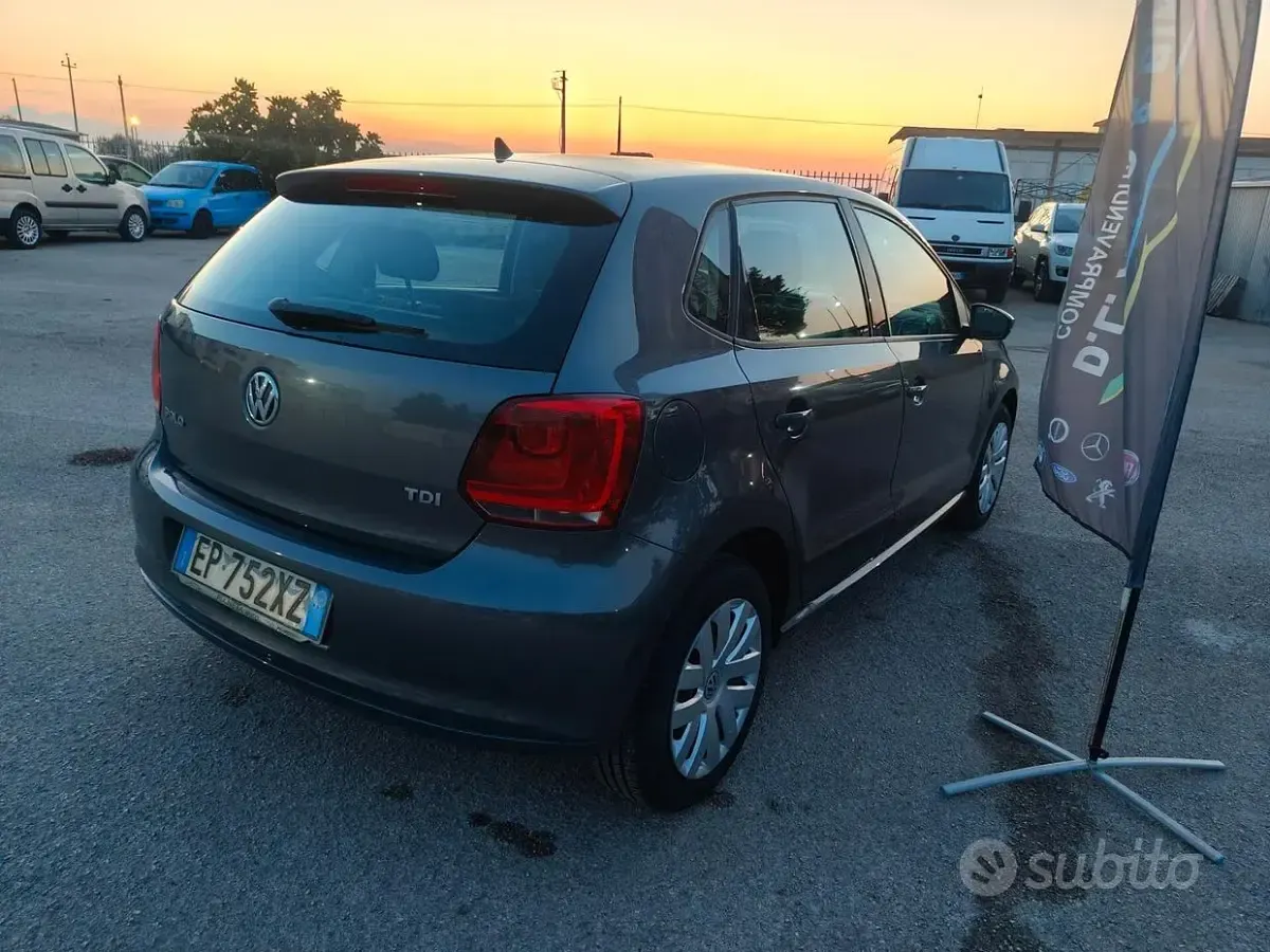 Usata VW Polo 75 CV (55 kW) 2013 Grigio Utilitaria