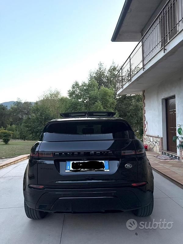 Nero Usata 2021 Land Rover Range Rover evoque R-Dynamic SUV | 35.000 € (Molto cara) - Immagine 1/4