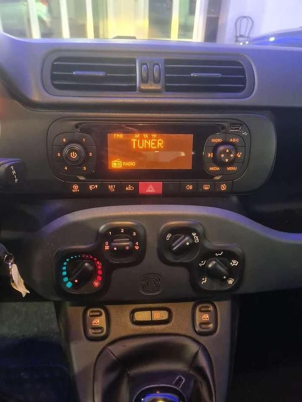 Usata Fiat Panda Easy 69 CV (50 kW) 2021 Arancione Utilitaria