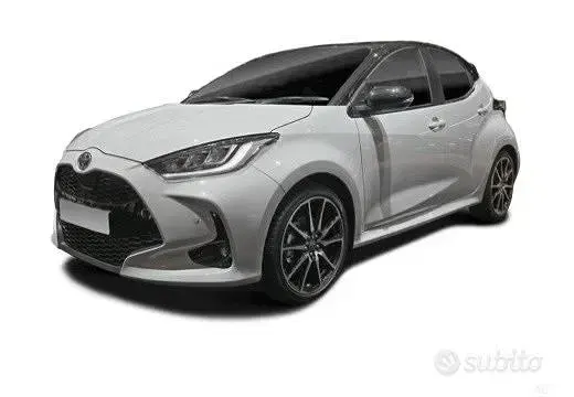 Nuova Toyota Yaris Hybrid Trend 2026 Nero Berlina