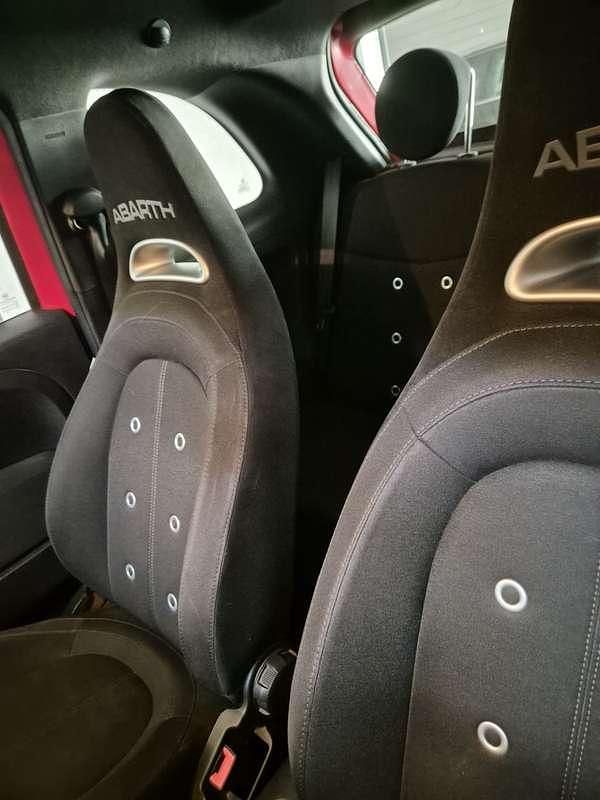 Usata Abarth 595 145 CV (106 kW) 2016 Rosso Utilitaria