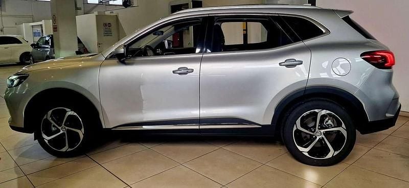 Usata MG HS Luxury 162 CV (119 kW) 2024 Argento met. SUV