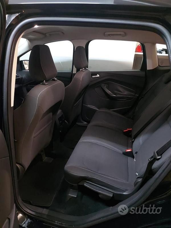 Usata Ford Kuga 120 CV (88 kW) 2018 Nero SUV