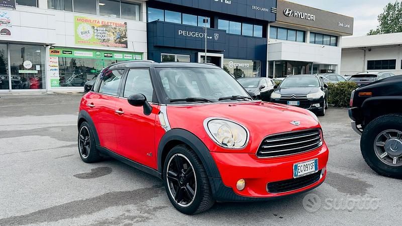 Usata Mini Cooper D Countryman 111 CV (81 kW) 2011 Rosso SUV