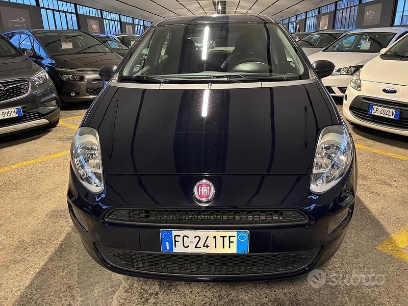 Usata Fiat Punto Street 77 CV (56 kW) 2016 Blu Berlina