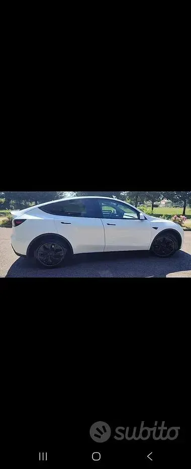 Usata Tesla Model Y 250 kW (340 CV) 2023 Bianco SUV