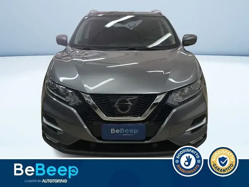 Usata Nissan Qashqai N-Connecta 110 CV (80 kW) 2017 Grigio scuro metallizzato SUV