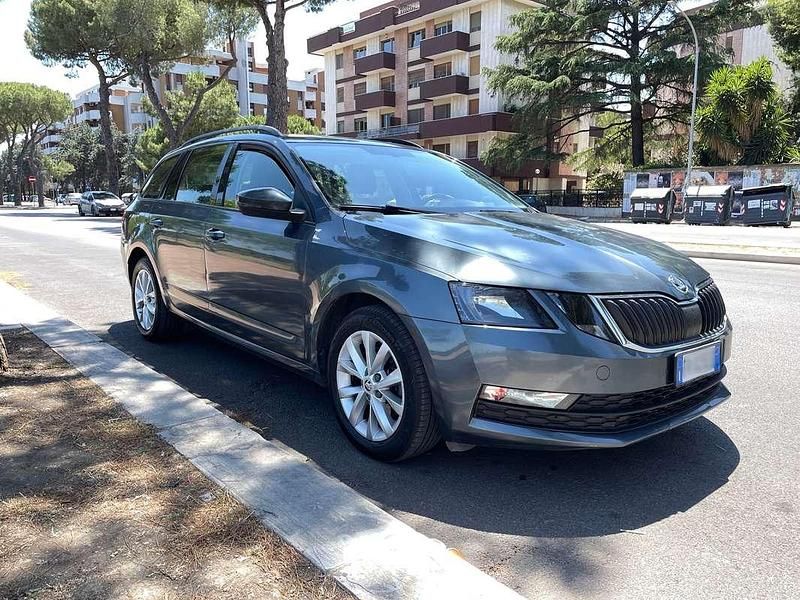 Usata Skoda Octavia G-TEC Executive 110 CV (80 kW) 2017 Blu/azzurro Station wagon