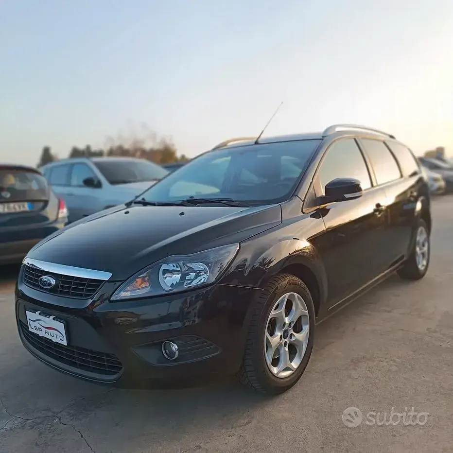 Usata Ford Focus Titanium 109 CV (80 kW) 2011 Nero Station wagon
