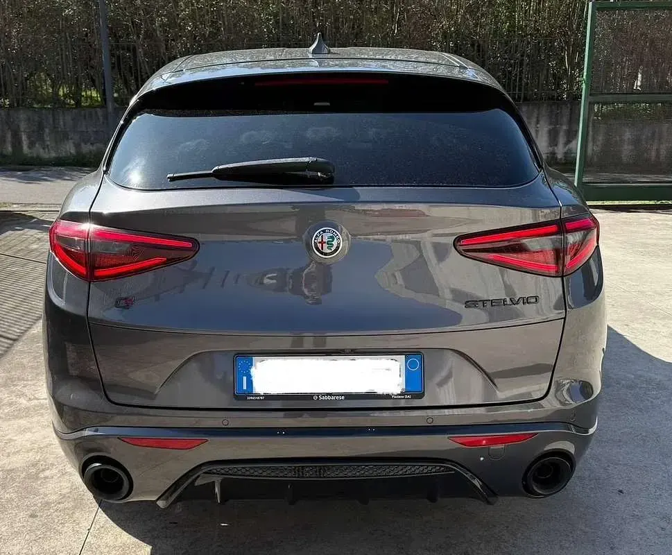 Usata Alfa Romeo Stelvio Veloce 209 CV (153 kW) 2021 SUV