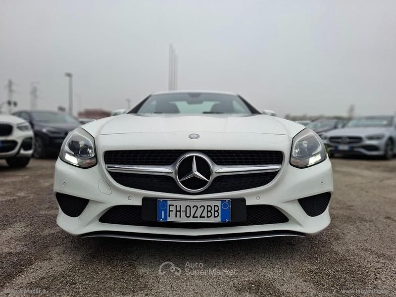 Usata Mercedes SLC250 AMG line 204 CV (150 kW) 2017 Bianco Coupé
