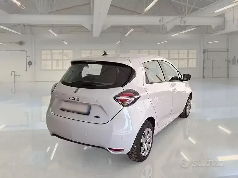 Usata Renault Zoe Life 50 kW (69 CV) 2021 Bianco Utilitaria