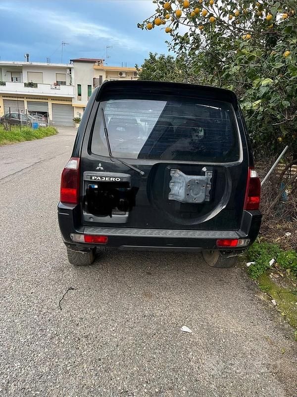 Usata Mitsubishi Pajero 115 CV (84 kW) 2005 Nero SUV