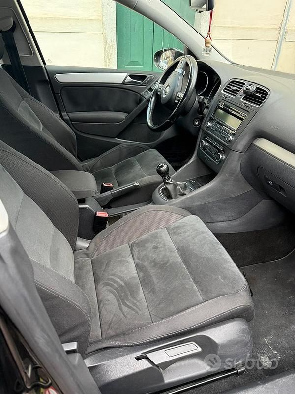 Usata VW Golf VI 110 CV (80 kW) 2009 Nero Utilitaria