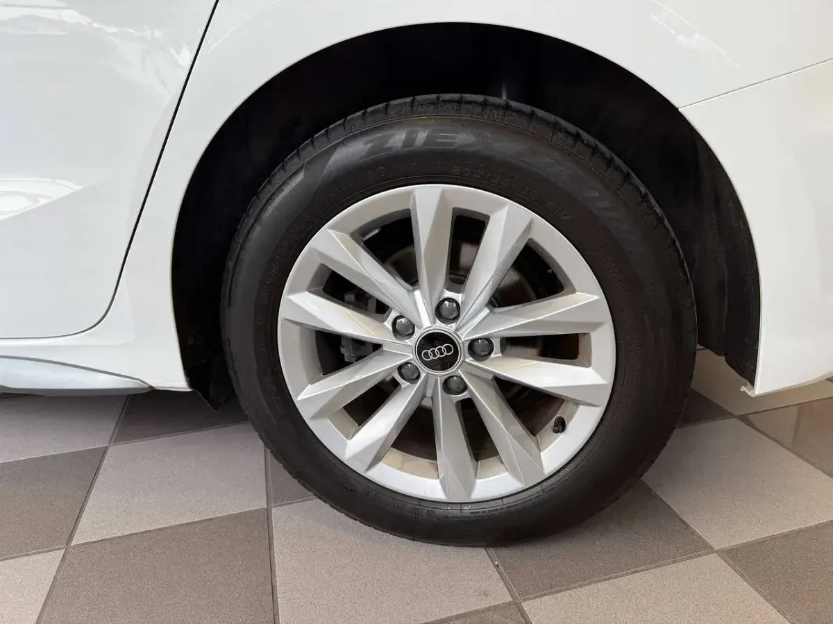 Usata Audi A3 Advanced 150 CV (110 kW) 2025 Bianco pastello Berlina