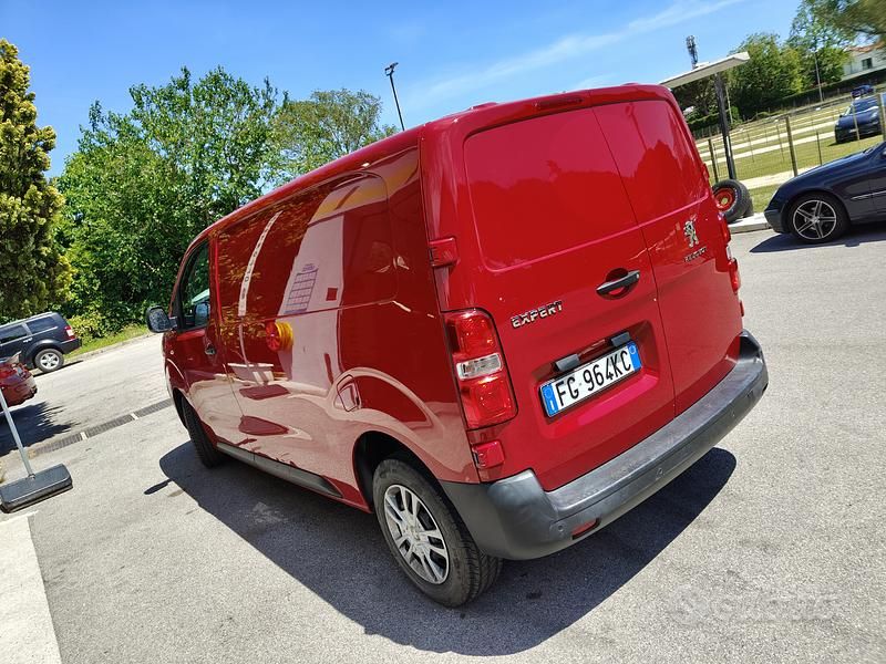 Usata Peugeot Expert 2016 Rosso Furgone