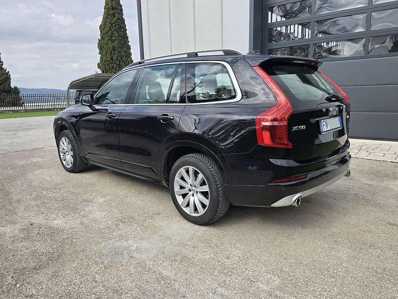 Usata Volvo XC90 Momentum 190 CV (139 kW) 2018 Nero SUV