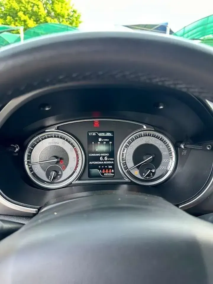 Usata Suzuki Vitara Cool 129 CV (94 kW) 2023 Bianco SUV