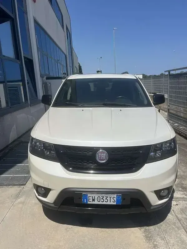 Usata Fiat Freemont Black Code 170 CV (125 kW) 2014 SUV