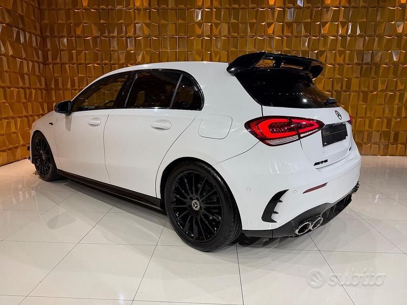 Usata Mercedes A180 AMG 136 CV (100 kW) 2019 Bianco Berlina