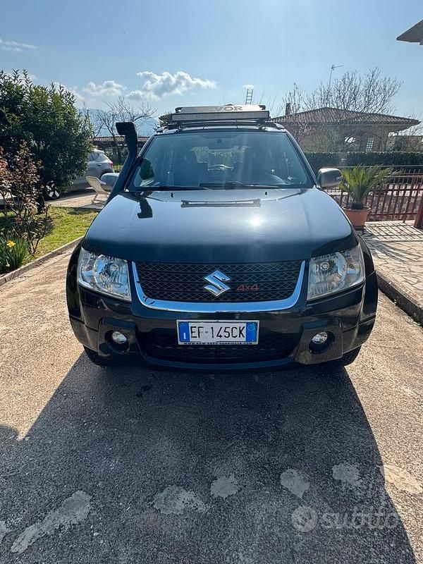 Usata Suzuki Grand Vitara 106 CV (77 kW) 2012 Nero SUV
