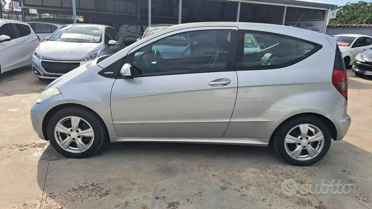 Usata Mercedes A150 Avantgarde 95 CV (69 kW) 2010 Grigio Coupé