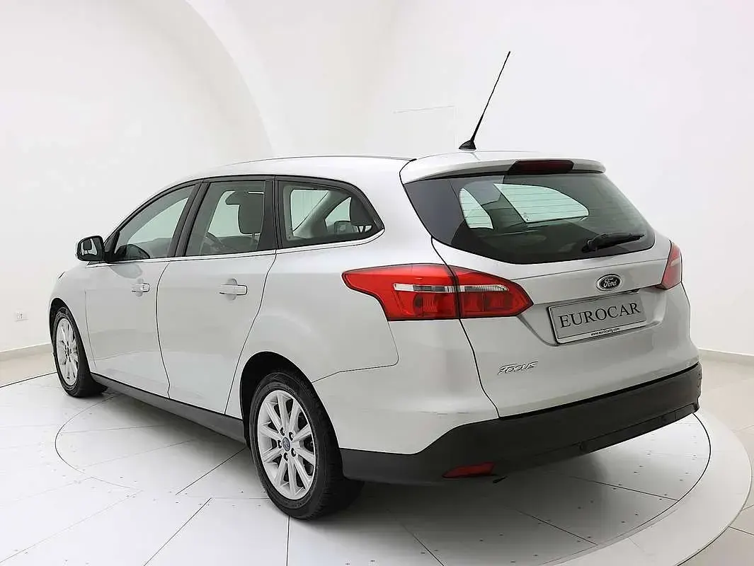 Usata Ford Focus Titanium 120 CV (88 kW) 2016 Argento Station wagon