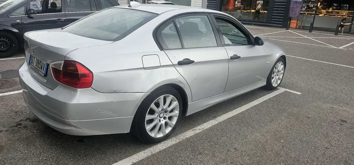 Usata BMW 320 177 CV (130 kW) 2008 Berlina