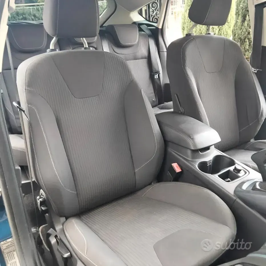 Usata Ford Focus Titanium 115 CV (84 kW) 2012 Blu Berlina