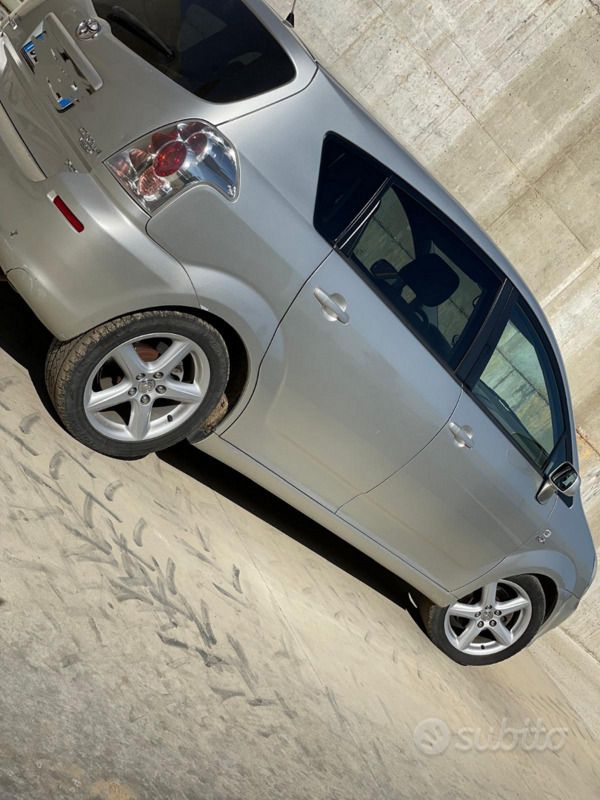 Usata Toyota Verso 132 CV (97 kW) 2012 Grigio Monovolume