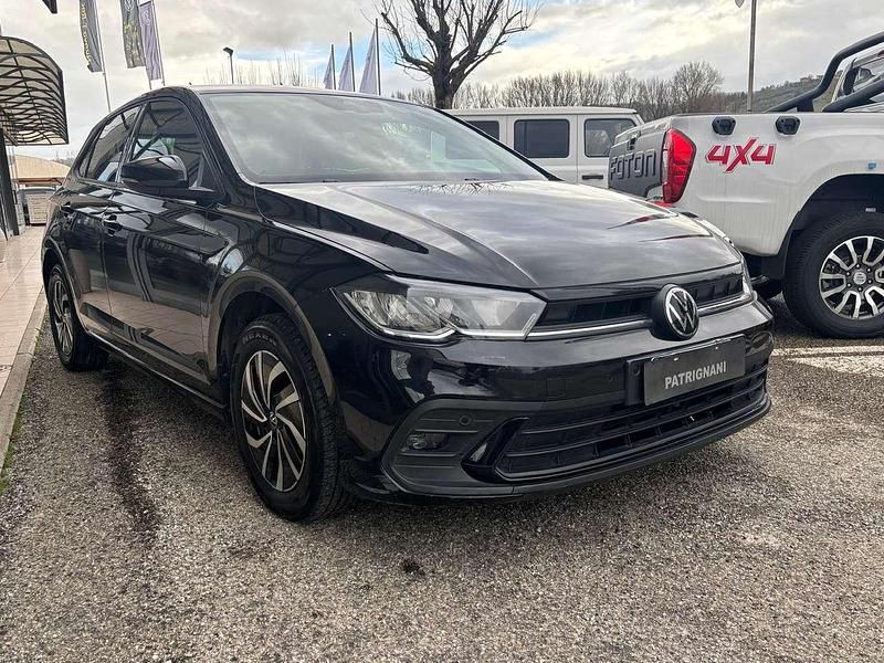 Usata VW Polo 95 CV (69 kW) 2022 Nero metallizzato Utilitaria