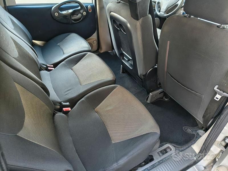 Usata Fiat Multipla Dynamic 120 CV (88 kW) 2006 Grigio Monovolume