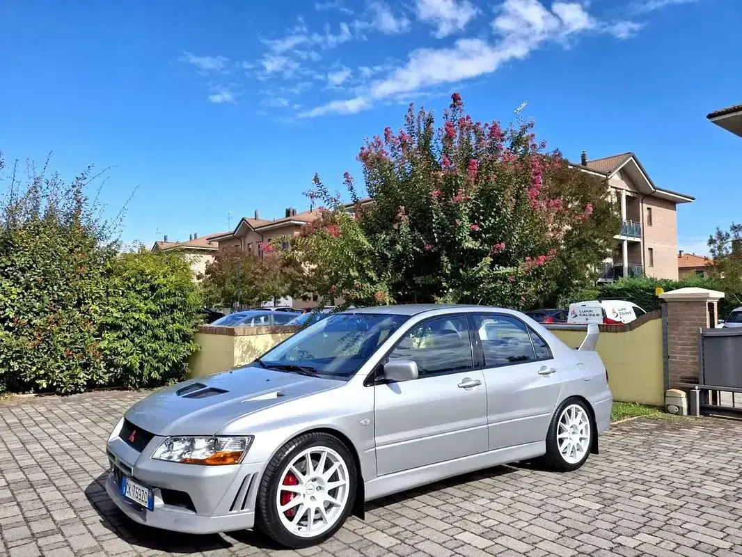 Usata Mitsubishi Lancer 280 CV (205 kW) 2002 Argento Berlina