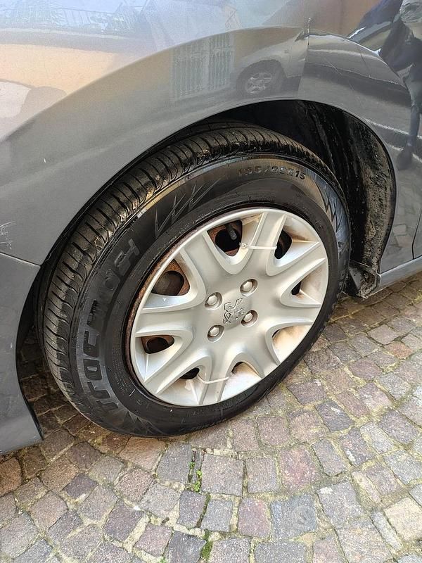 Usata Peugeot 308 112 CV (82 kW) 2011 Grigio Utilitaria