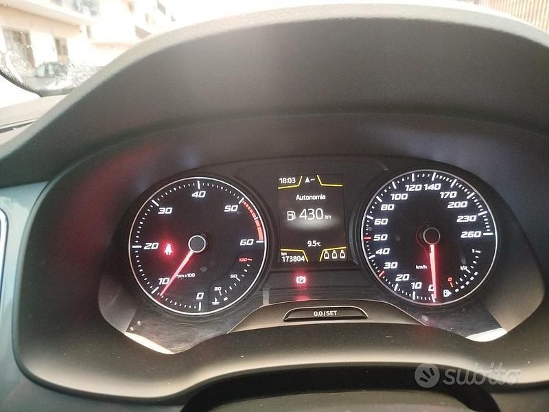 Usata Seat Ateca 116 CV (85 kW) 2016 Bianco SUV