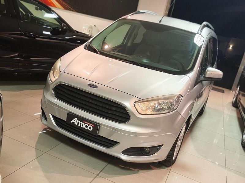 Usata Ford Tourneo Courier Titanium 95 CV (69 kW) 2014 Grigio Monovolume