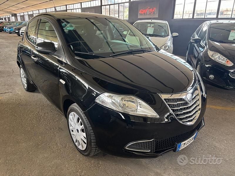 Usata Lancia Ypsilon S 69 CV (50 kW) 2012 Nero Utilitaria