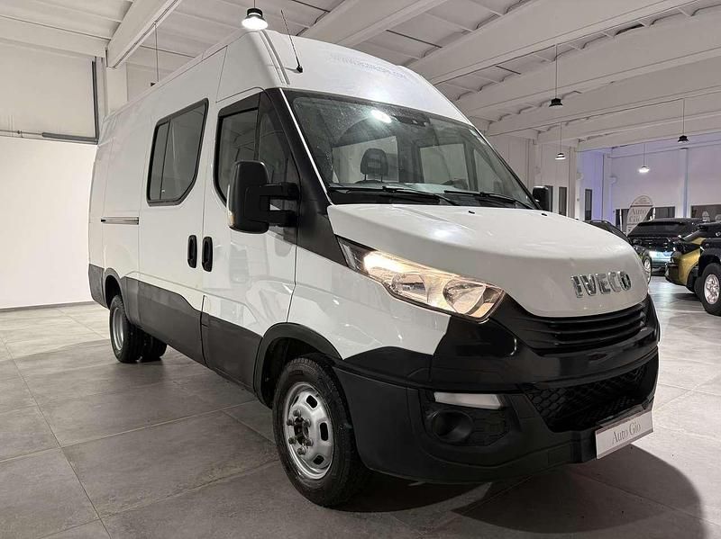 Usata Iveco Daily 136 CV (100 kW) 2017 Bianco Berlina