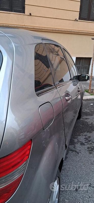Usata Mercedes B200 2006 Grigio Monovolume