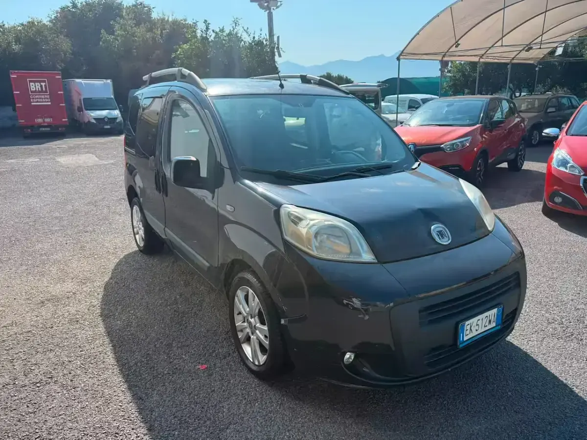 Usata Fiat Qubo Trekking 75 CV (55 kW) 2011 Nero Monovolume